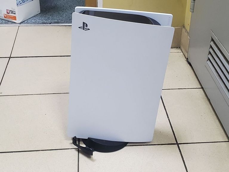 Купить Sony PlayStation 5 825GB Б/У