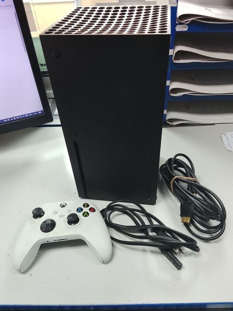 Купить Microsoft xbox series x 1tb Б/У