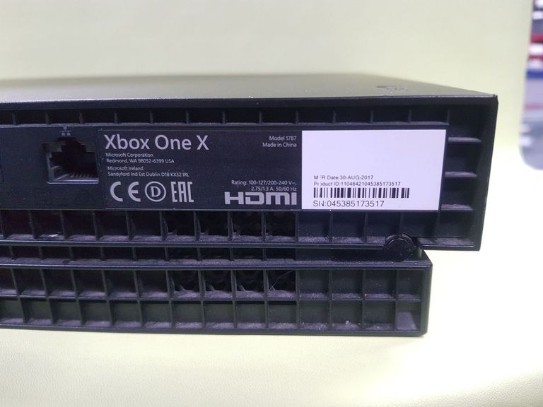 Распродажа Microsoft Xbox One X 1TB, продавец Техноскарб