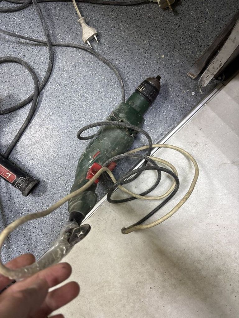 Дешево Bosch psb 550 re з ломбарду