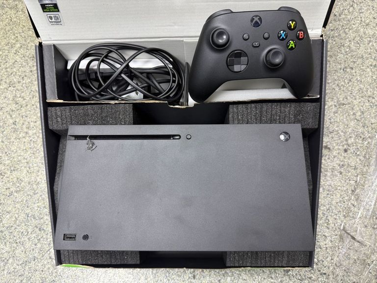 Дешиво Microsoft xbox series x 1tb с ломбарда