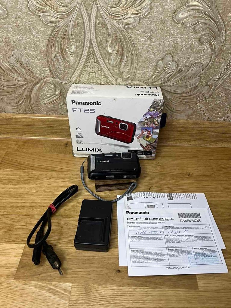 Купити Panasonic DMC-FT25 Black Б/У