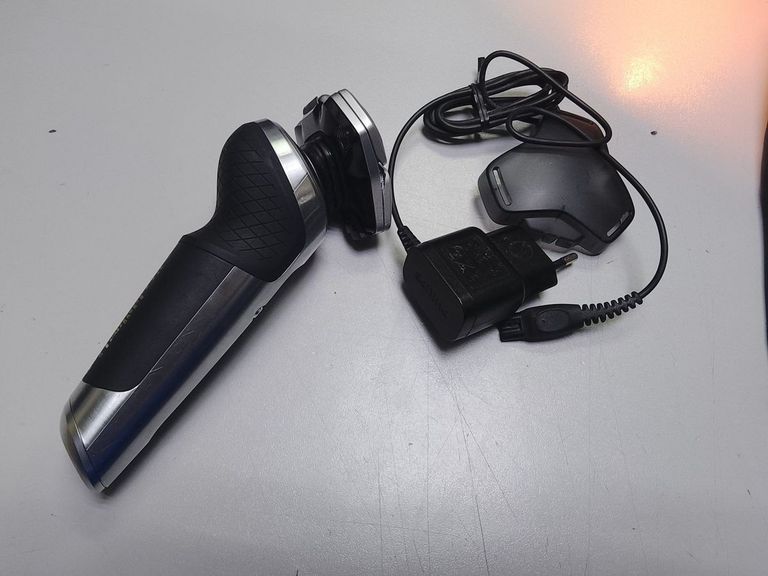 Купить Philips norelco s9000 prestige sp9841 Б/У