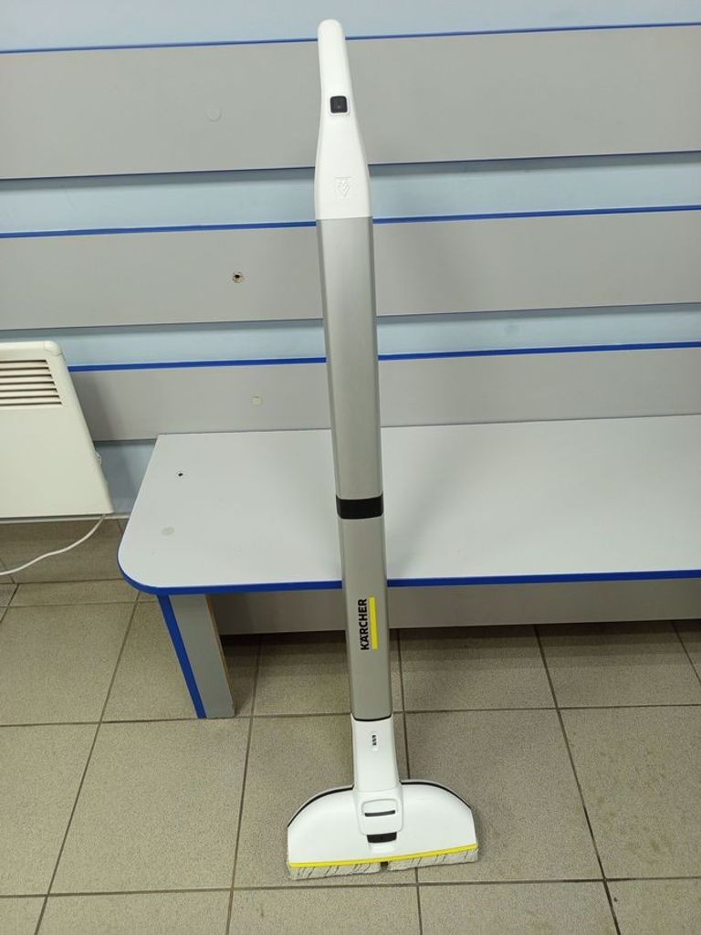 Купити Karcher FC 3 Cordless + набор моющих средств (9.611-322.0) Б/У