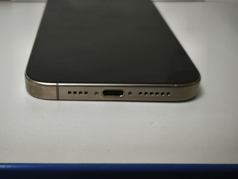 Apple iphone 15 pro max 256gb Код:01-200841381. Изображение 8