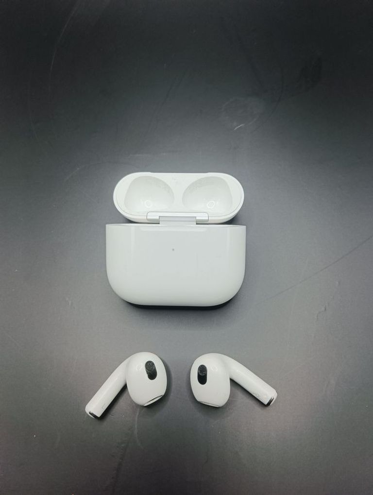 Купити Apple airpods 3rd generation Б/У
