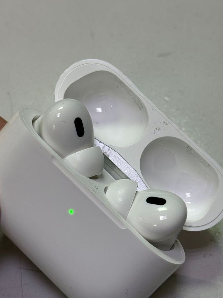 Apple airpods pro 2nd generation with magsafe charging case usb-c Код:01-200858739. Зображення 11