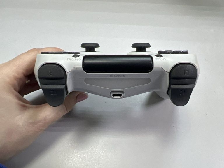 Дешево Sony dualshock 4 v2 з ломбарду