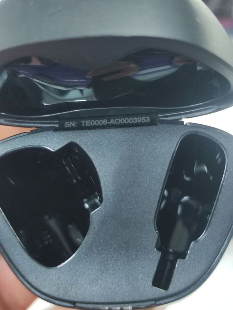 Дешиво Jbl Quantum Stream Wireless USB-C (JBLSTRMWLUSBCBLK) с ломбарда