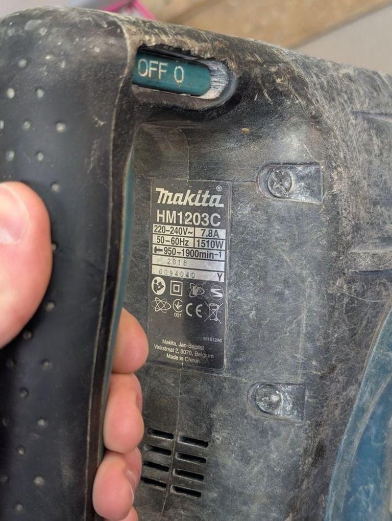 Дешево Makita HM1203C з ломбарду