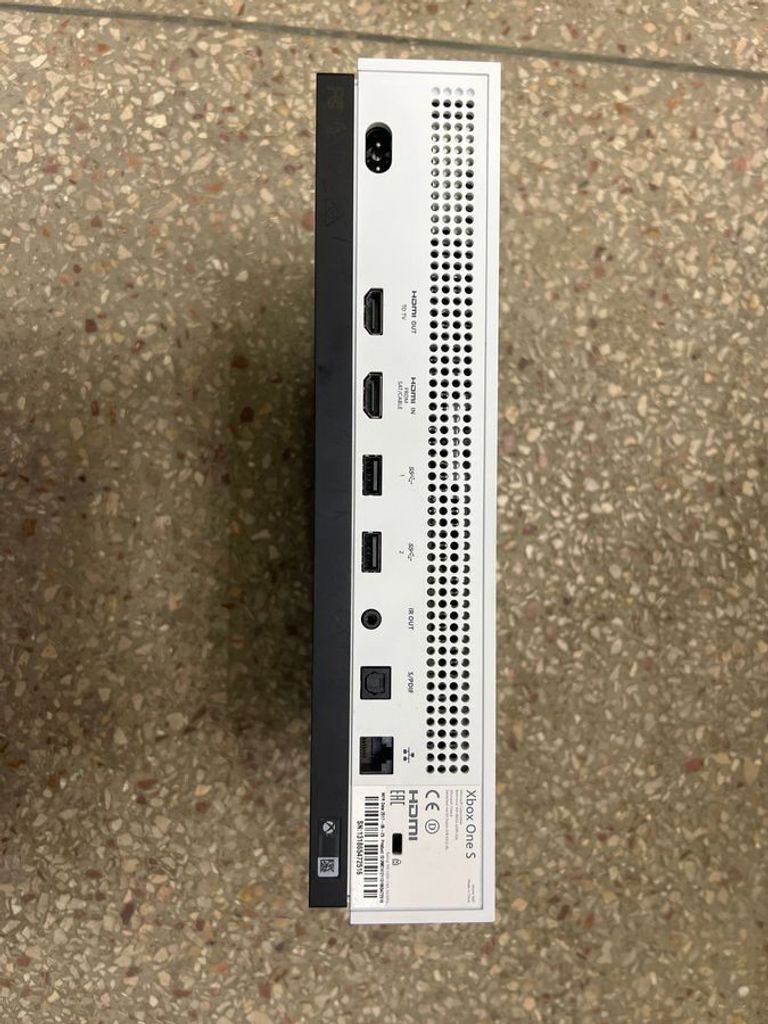 Дешево Microsoft Xbox One S 500GB з ломбарду
