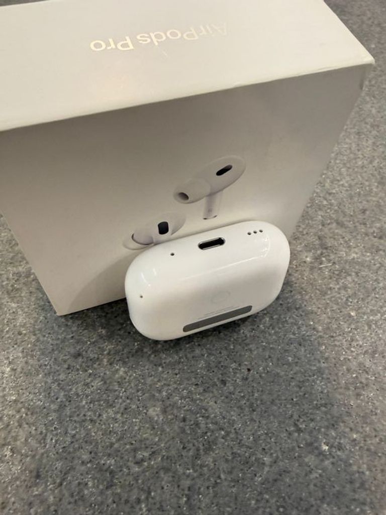 Дешево Apple airpods pro 2 gen a2968,a3047+a3048 2023г. usb-c з ломбарду