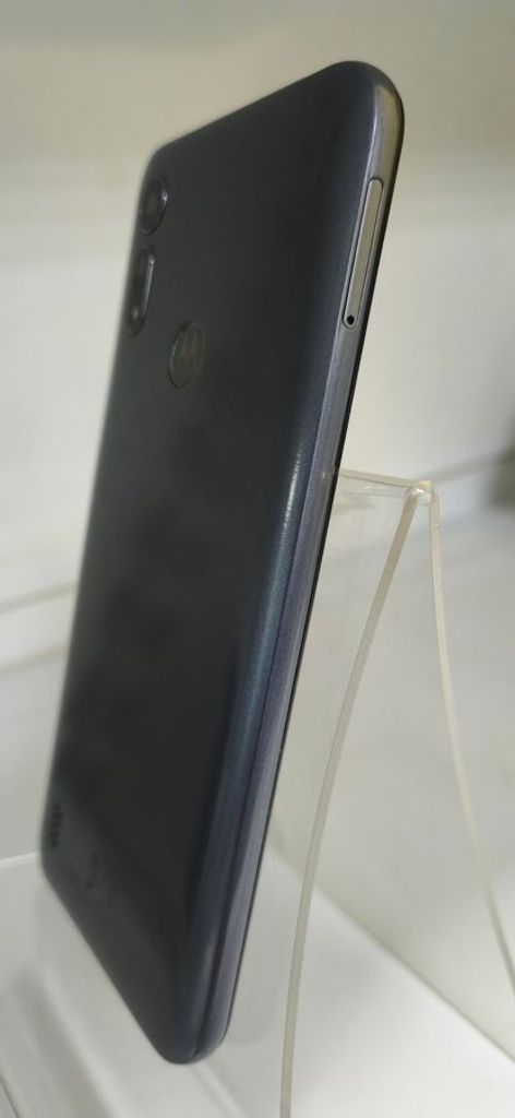 Дешево Motorola moto e6s 2/64gb з ломбарду