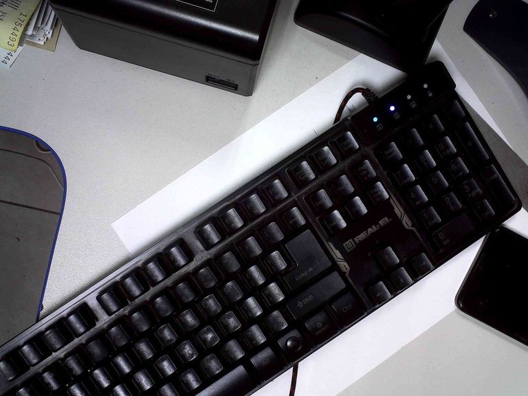 Оголошення Real-El 8700 gaming backlit Б/У