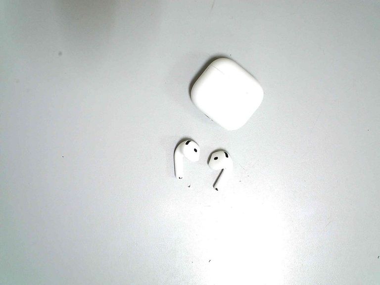 Оголошення Apple airpods 4 with active noise cancellation Б/У