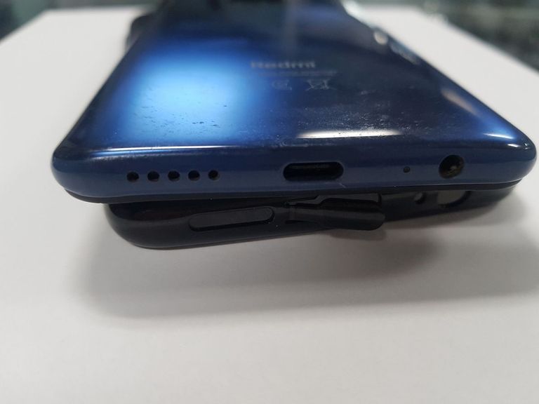 Дешево Xiaomi Redmi Note 9 4/128GB Blue (no NFC) з ломбарду