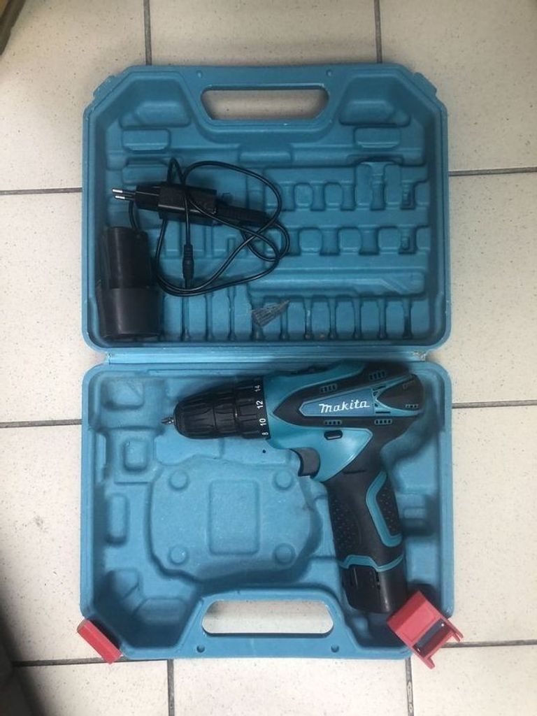 Дешиво Makita df 330 dwe 2акб+зп - копія с ломбарда