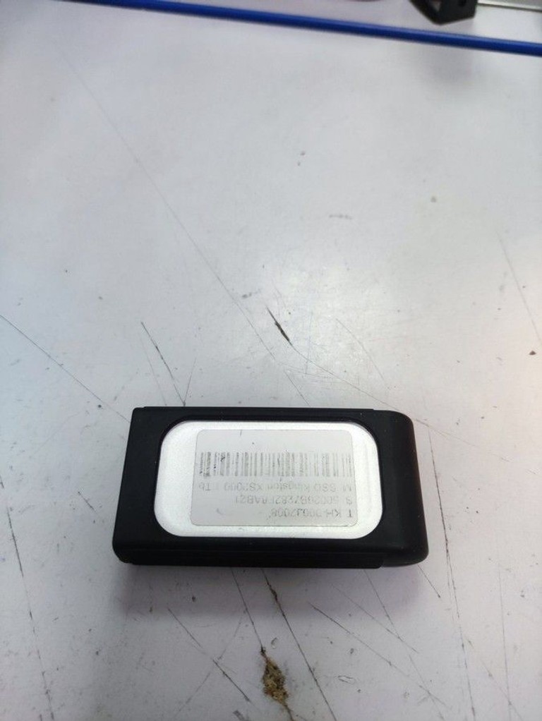 Купить Kingston xs2000 1 tb Б/У