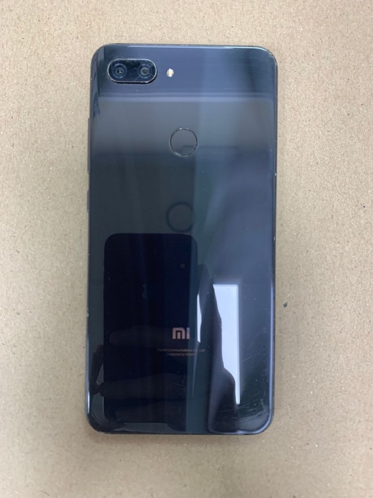 Купити Xiaomi Mi 8 Lite 4/64GB Blue Б/У