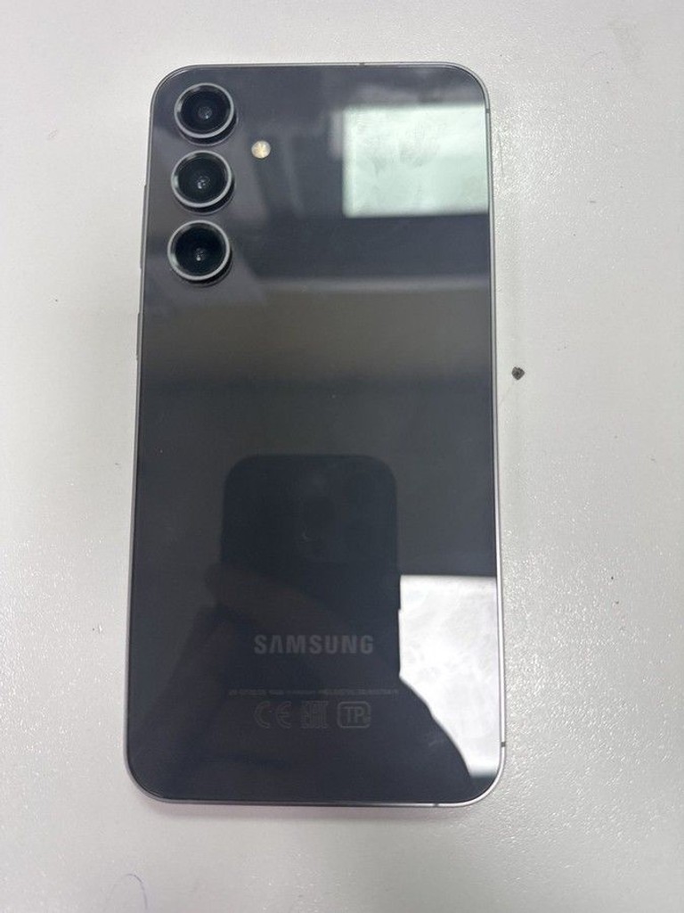 Объявление Samsung galaxy s23 fe sm-s711b 8/128gb Б/У