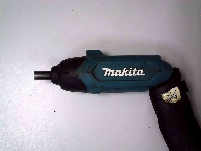 Дешиво Makita DF001DW с ломбарда