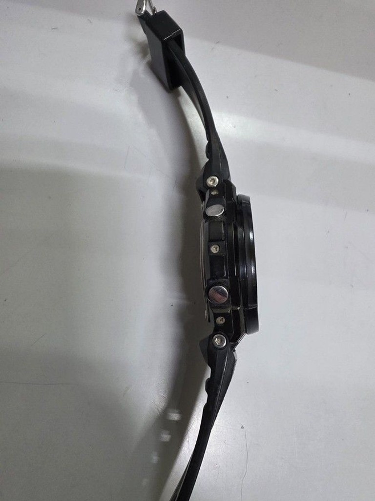 Дешиво Casio gst-w100g с ломбарда