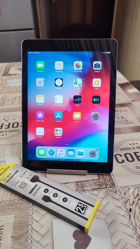 Купити Apple iPad Air A1474 Б/У