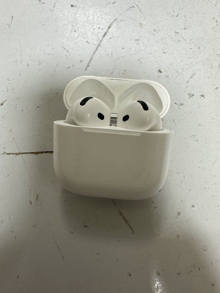 Купити Apple airpods 4 Б/У