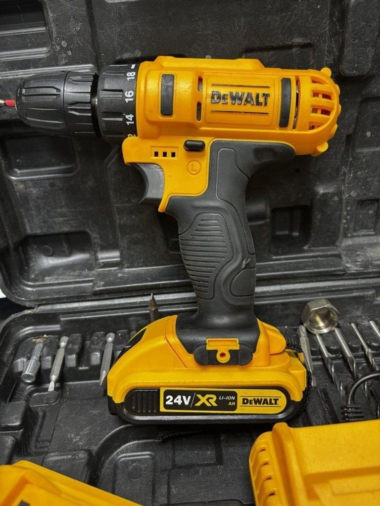 Купити Dewalt Копія dcf922d2t 2 акб зп Б/У
