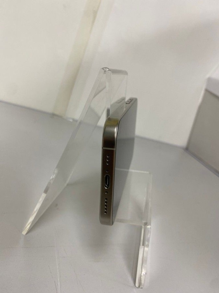 Apple iphone 16 pro 256gb Код:01-200974416. Зображення 5