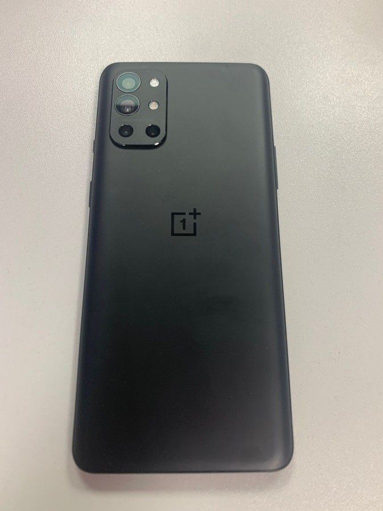 Розпродаж Oneplus 9r 12/256gb, продавець Техноскарб