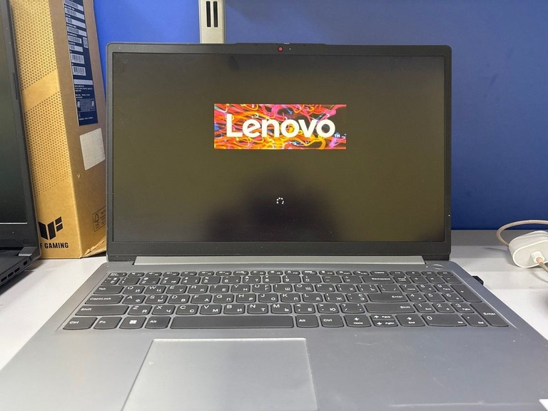Дешево Lenovo 15/ryzen 3 7320u ddr5/16gb ddr5/hdd *відсутній/ssd 512 gb/*інтегрована з ломбарду