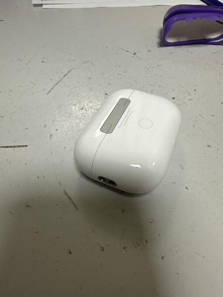 Оголошення Apple airpods pro 2nd generation with magsafe charging case usb-c Б/У