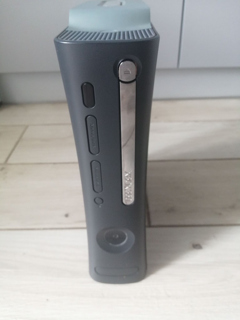Купити Microsoft xbox 360 console Б/У