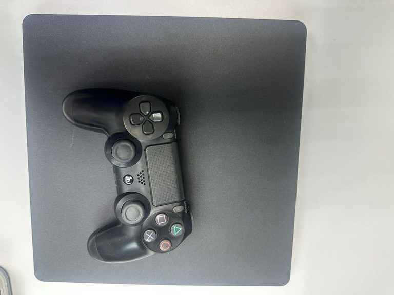 Sony playstation 4 slim 1tb / 2 контролери Код:01-201062443. Зображення 6