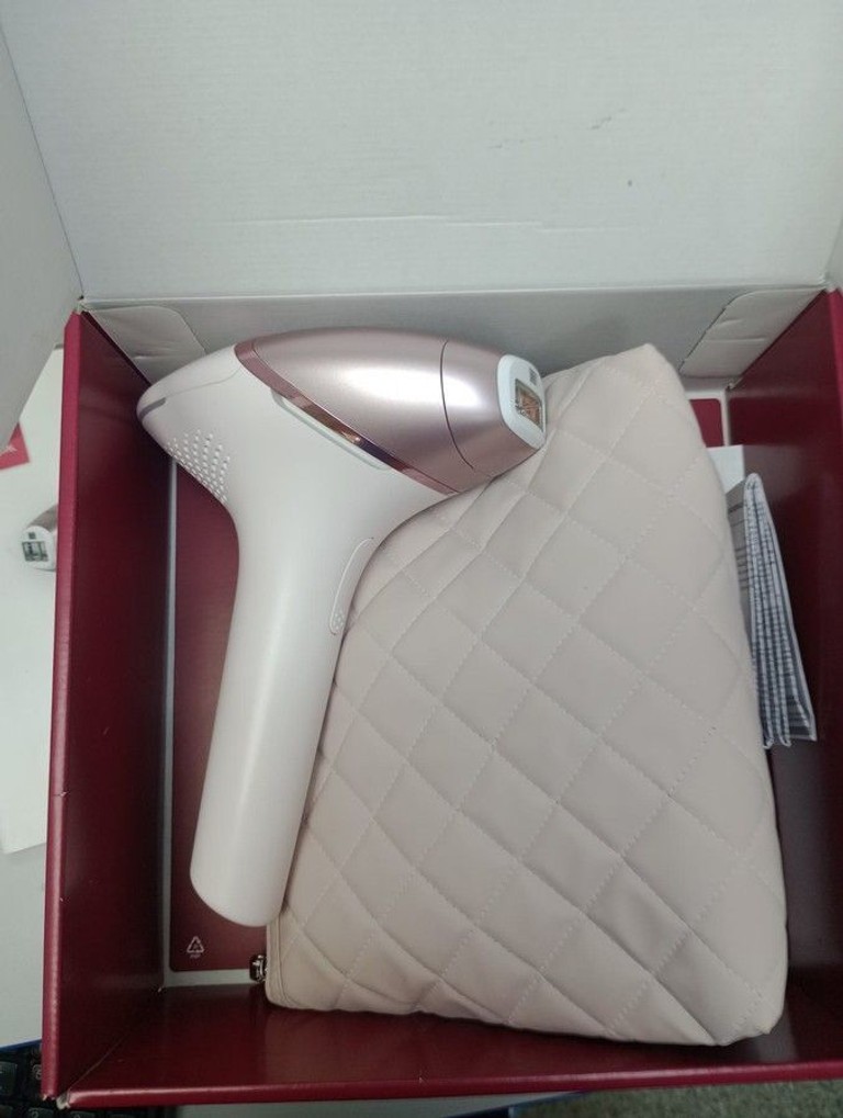 Дешево Philips Lumea IPL 9900 Series BRI973/00 з ломбарду