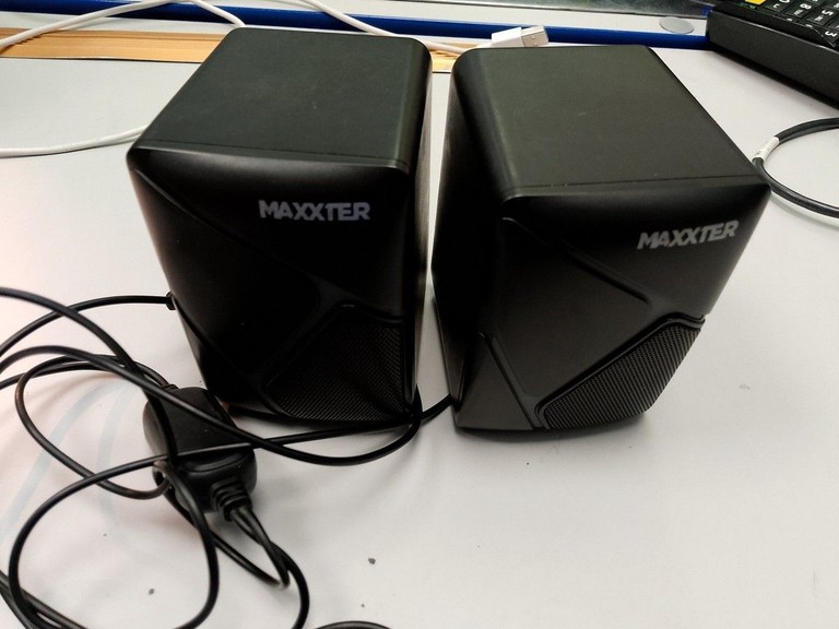 Дешиво Maxxter CSP-U004RGB с ломбарда
