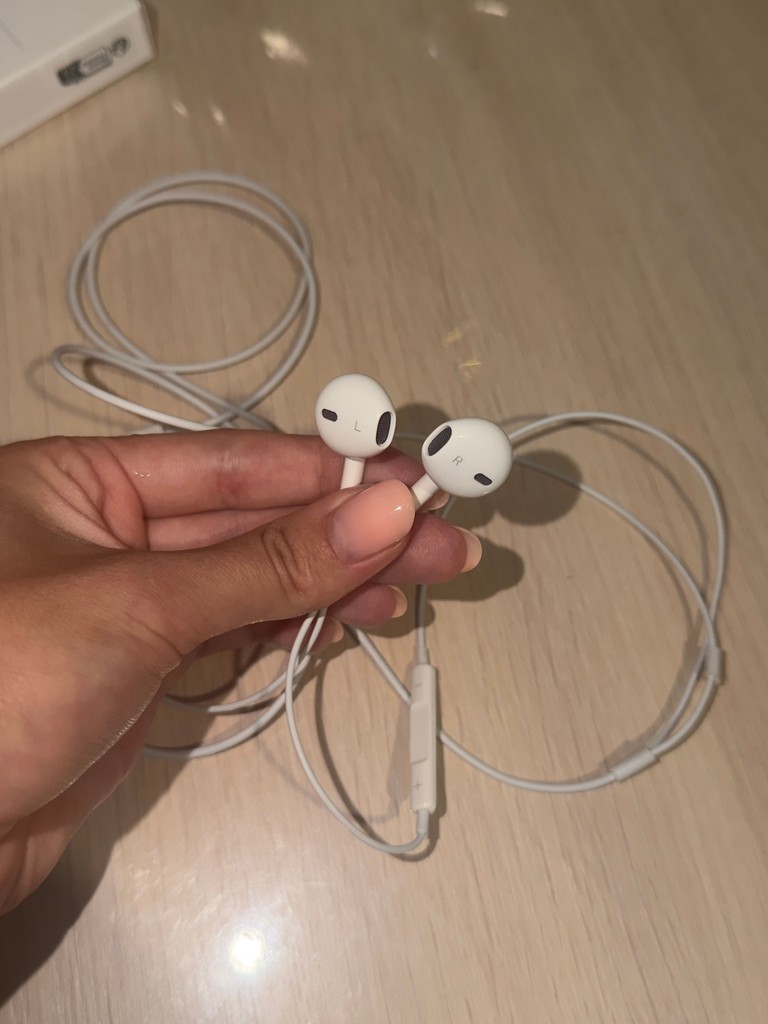 Купить Apple earpods lightning Б/У