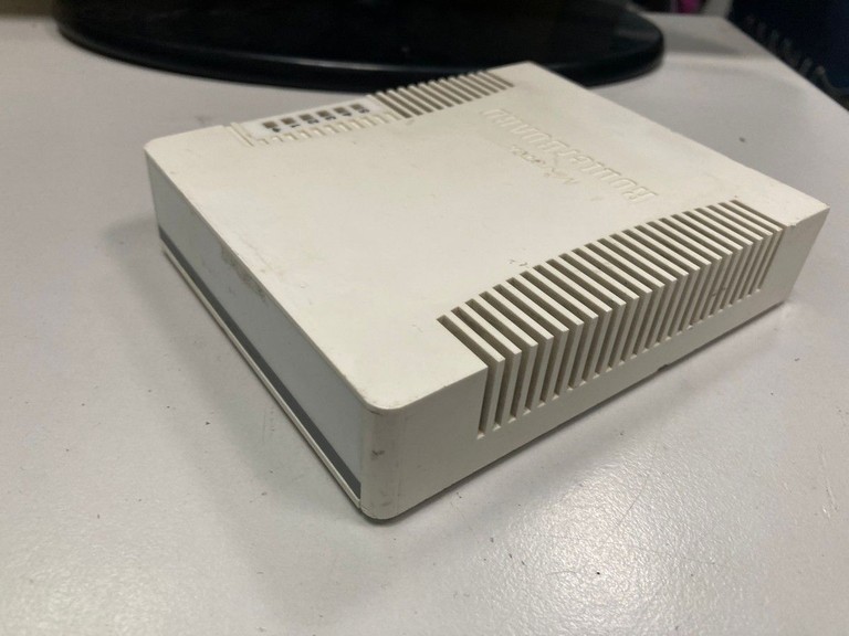 Оголошення Mikrotik RB951Ui-2HND Б/У