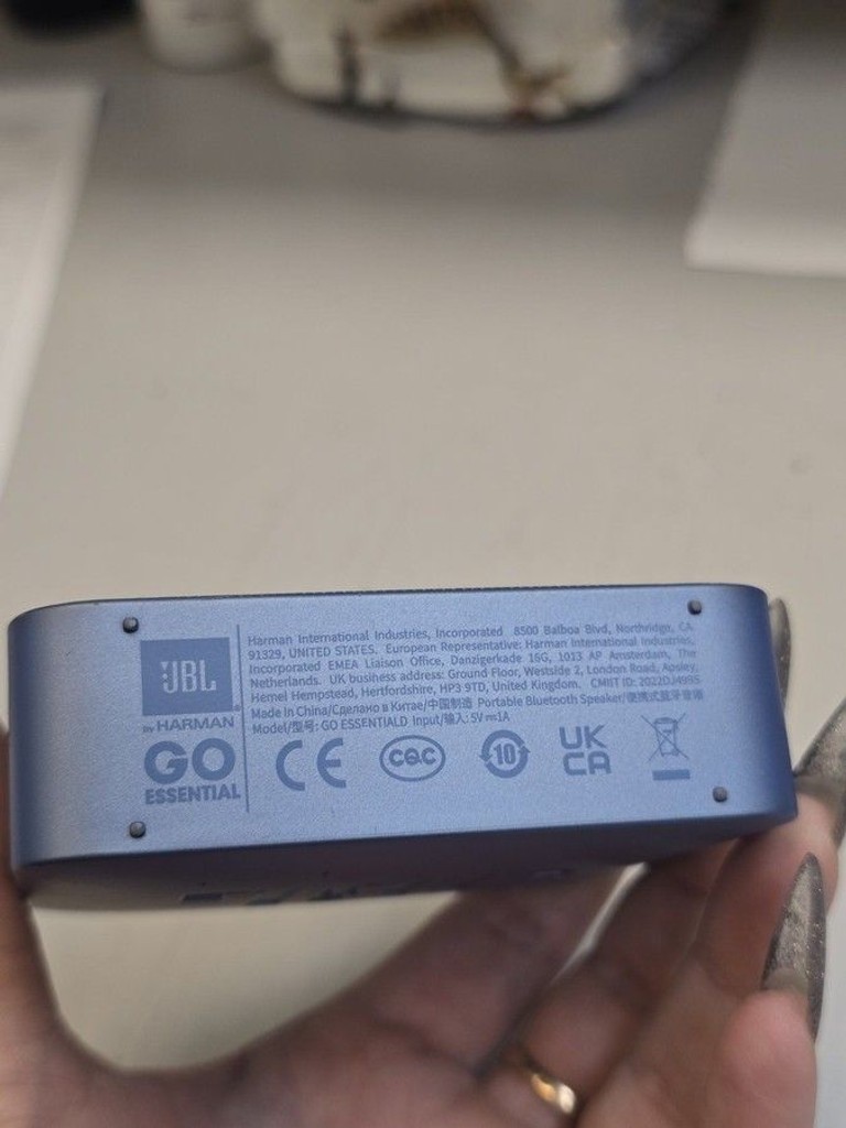 Купити Jbl go essential Б/У