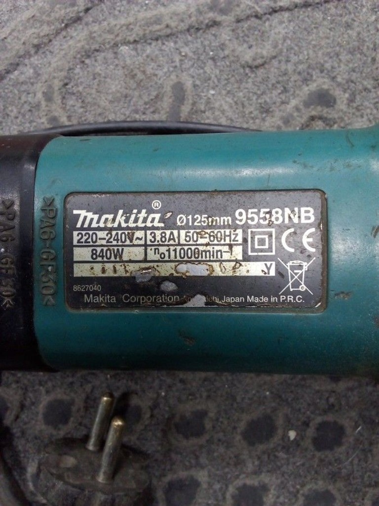 Купити Makita 9558NB Б/У