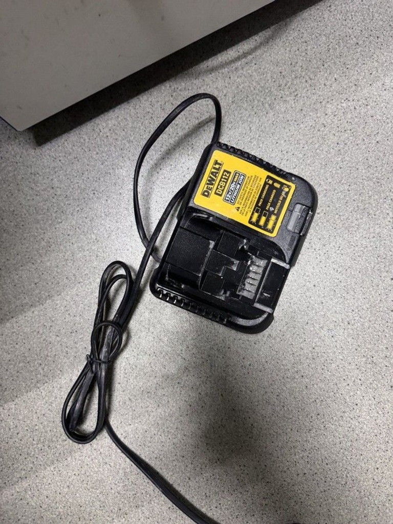 Дешево Dewalt dcf887 1акб 5ah зп з ломбарду