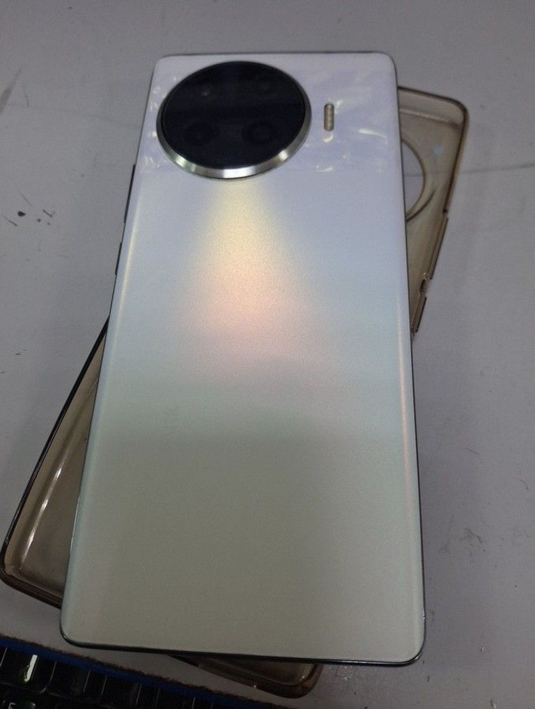 Объявление Tecno spark 20 pro+ 8/256gb Б/У