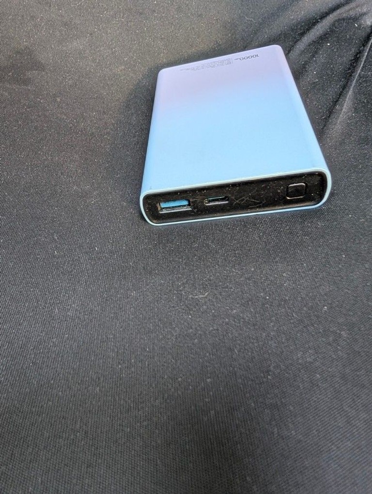 Дешево Proove hyper flux plus 22.5w 10000mah з ломбарду