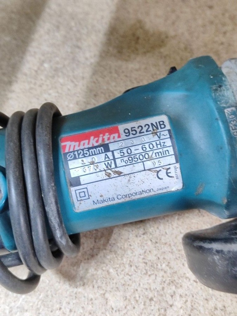 Оголошення Makita 9522nb Б/У