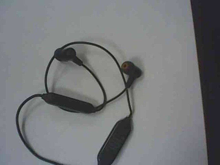 Оголошення Jbl Live 25 BT Black (JBLLIVE25BTBLK) Б/У
