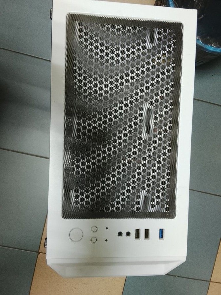 Купить Пк amd ryzen 5 4500/ram 16 gb/hdd відсутній/ssd 500 gb/nvidia rtx 3050 (geforce) 8gb gddr6 128bit Б/У
