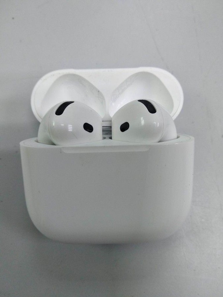 Купити Apple airpods 4 Б/У