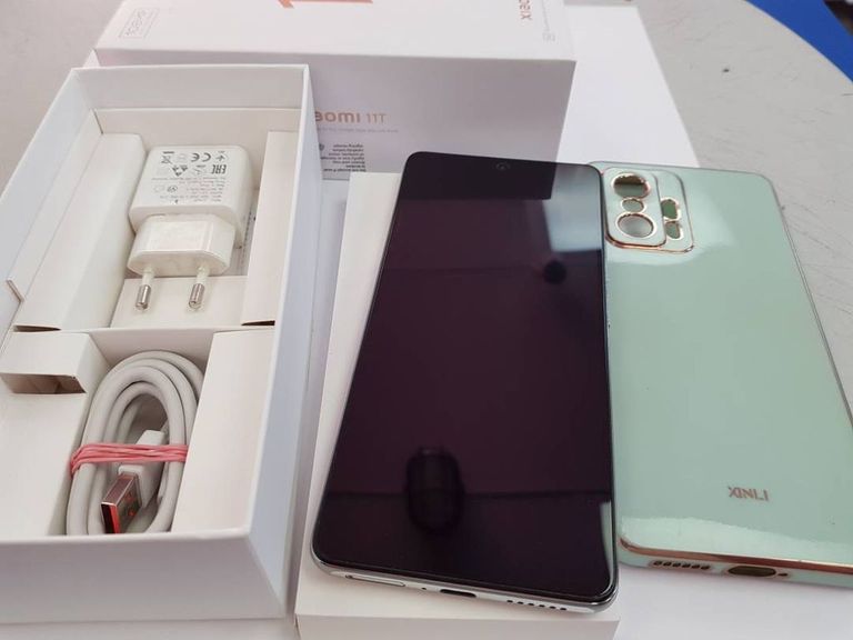 Купить Xiaomi 11t 8/256gb Б/У