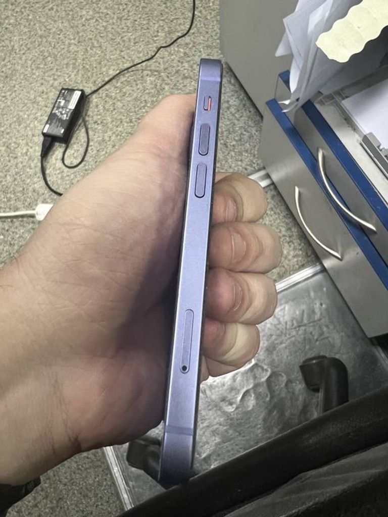 Apple iPhone 12 mini 64GB (PRODUCT)RED Код:01-19075577. Зображення 7